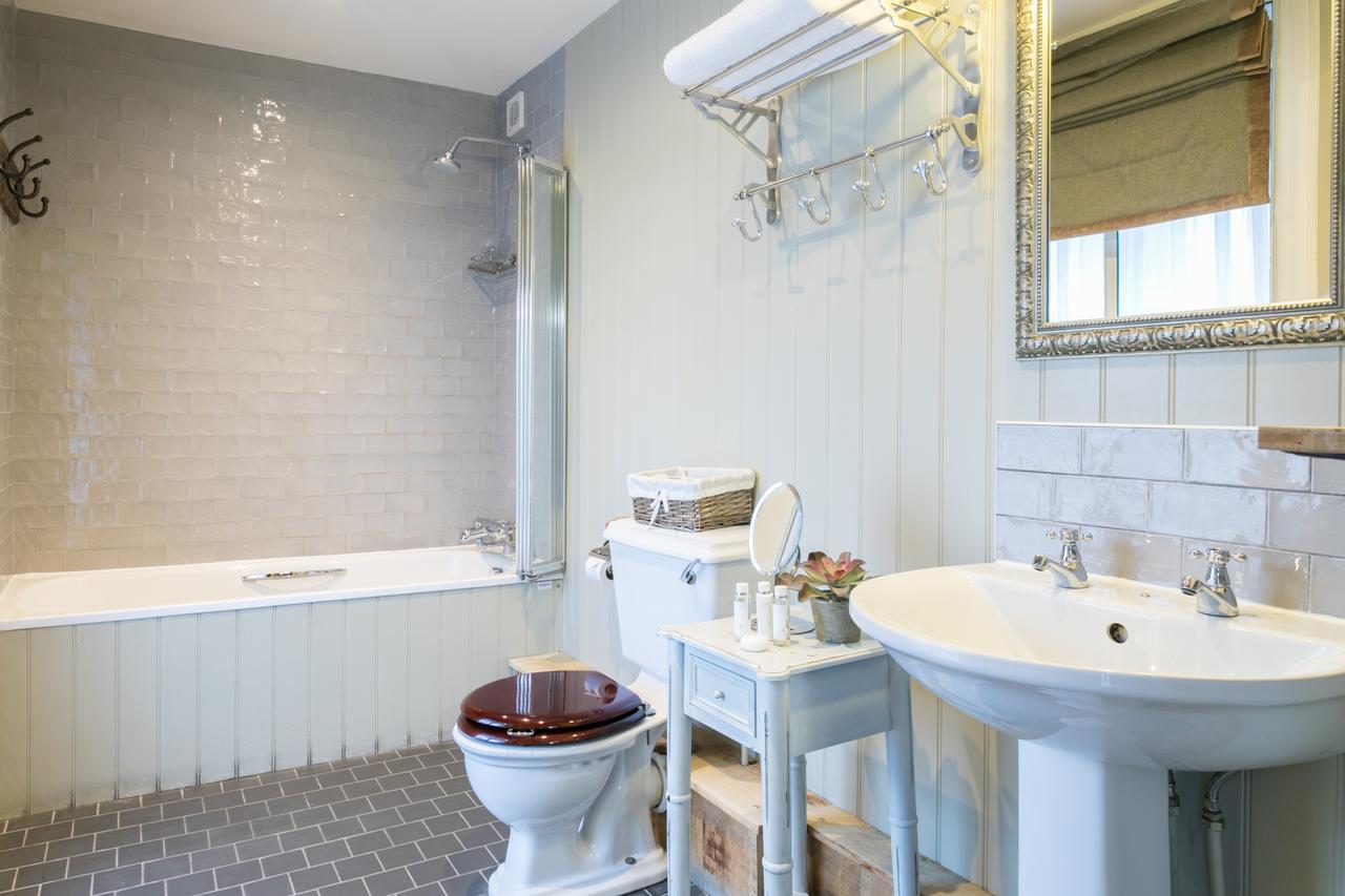 Hotel The Angel & Blue Pig Lymington Zewnętrze zdjęcie